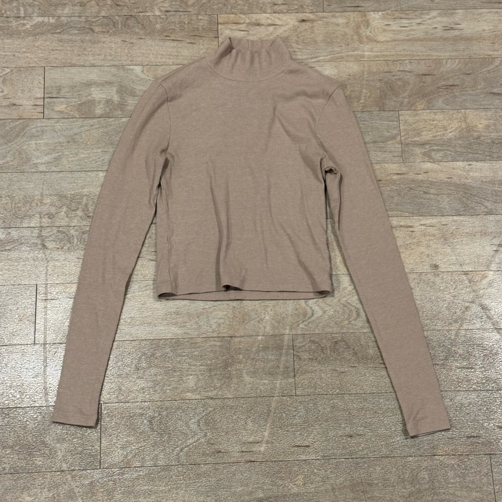 American Eagle Tan Long Sleeve Mock Neck Ribbed Shirt Size Small